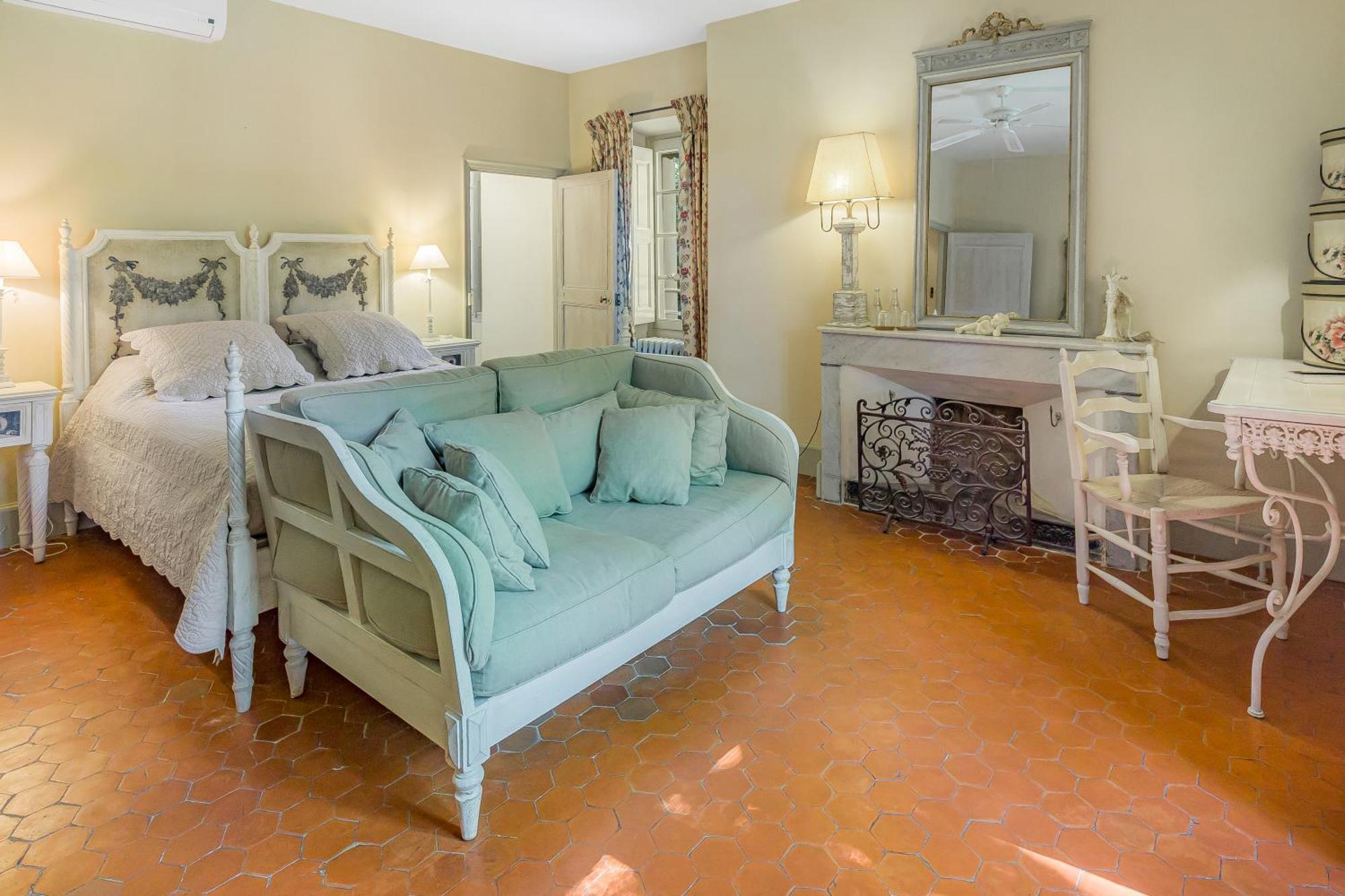 Chateau Mentone Masseboeuf Экстерьер фото